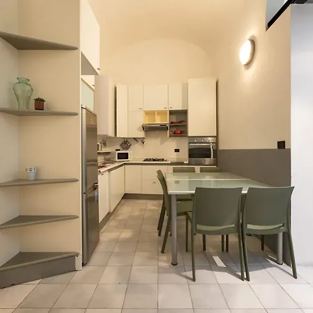 Lejlighed Pilastri 35 *